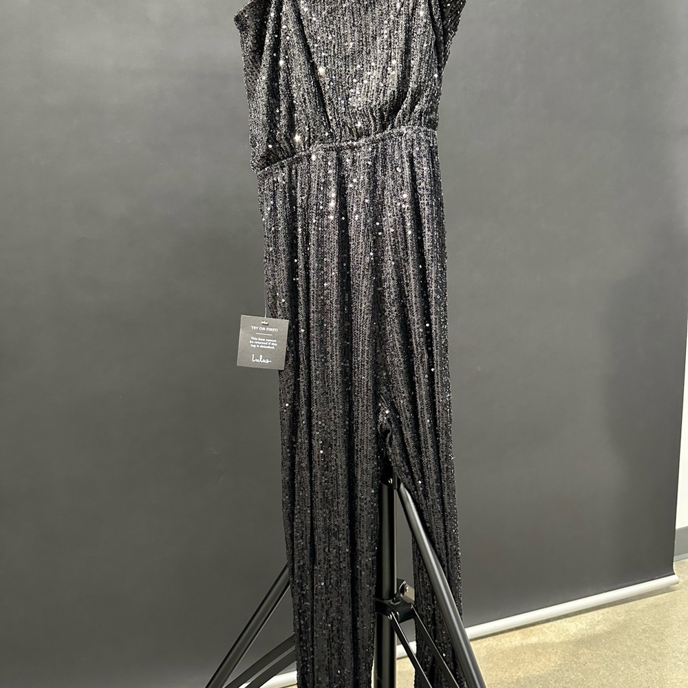 NWT Lulu's Black Sequin Jumpsuit - Picture 4 of 5